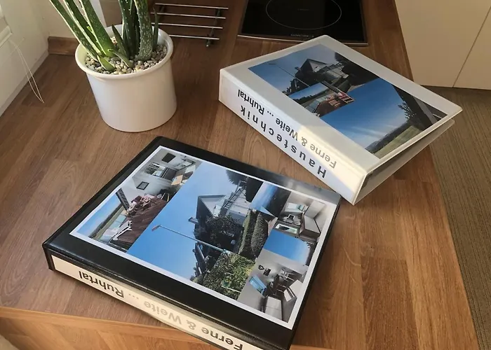 Ferne Und Weite Im Sauerland Blick Ueber Ruhrtal Barge